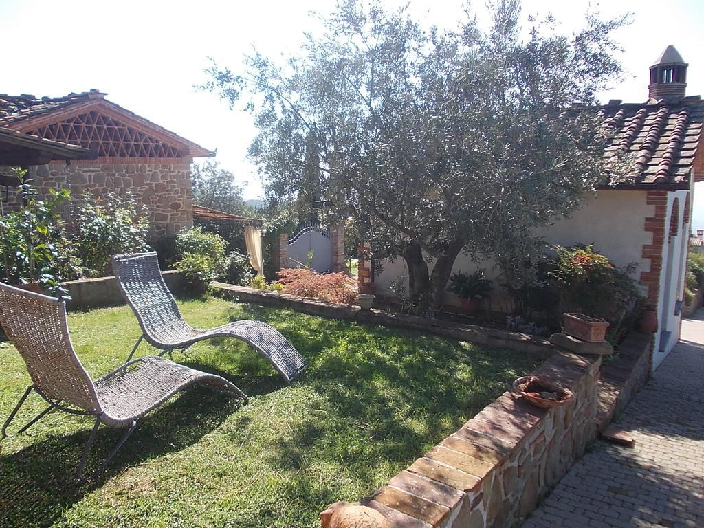 Casa Vacanze La Porta Vinci Eksteriør billede