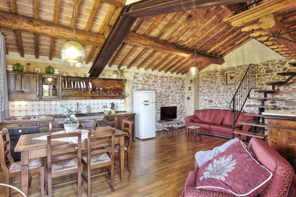 Casa Vacanze La Porta Vinci Eksteriør billede